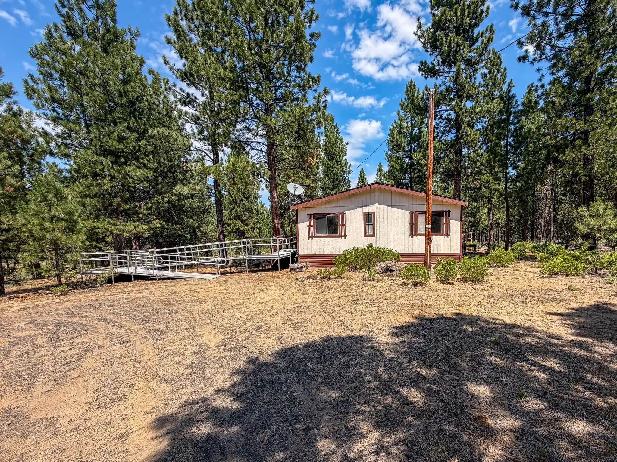 15640 Cornell Dr foreclosure property image