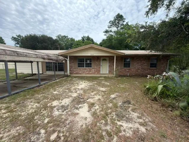 516 Forrest Ct foreclosure property image