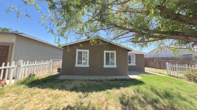 2868 Beachwood Drive foreclosure property image