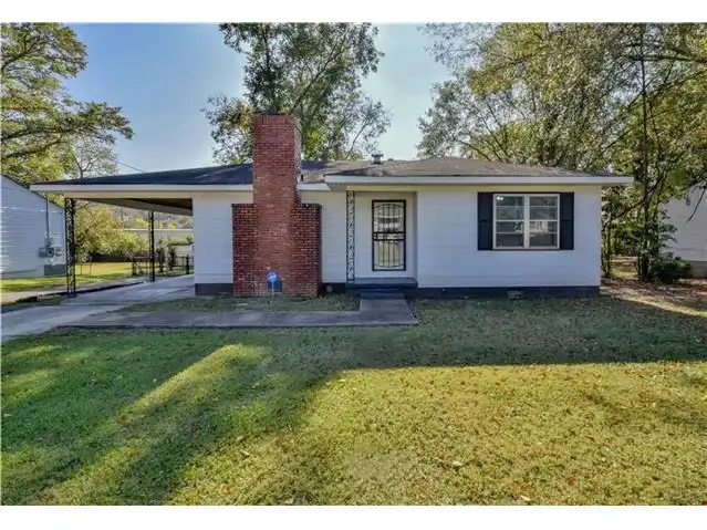 19 41st St E foreclosure property image