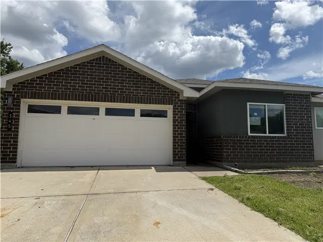 345 Silver Bridge foreclosure property image